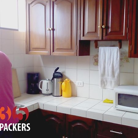 Хостел 335 Backpackers Лима Экстерьер фото