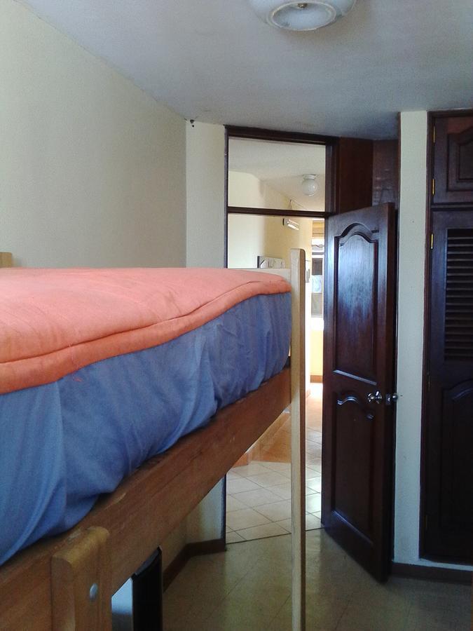 Хостел 335 Backpackers Лима Экстерьер фото